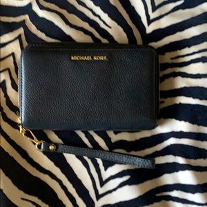 MICHEAL KORS Wristlet Wallet